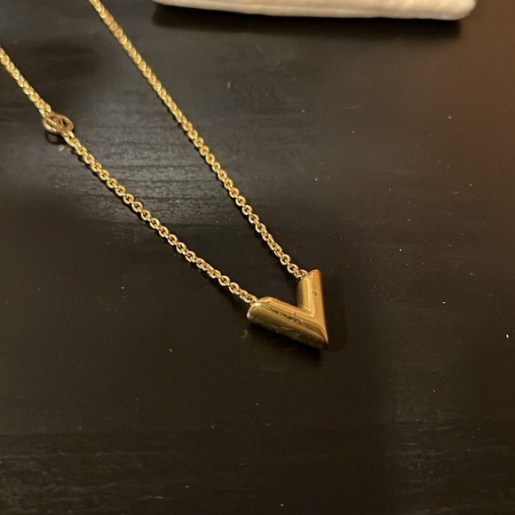 Louis Vuitton Gold V Necklace w/ bag & box - Picture 4 of 4